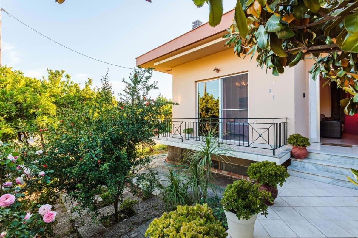 Stylish Seaside Home - Fully Equipped, Big Terrace Kalamata Exterior foto