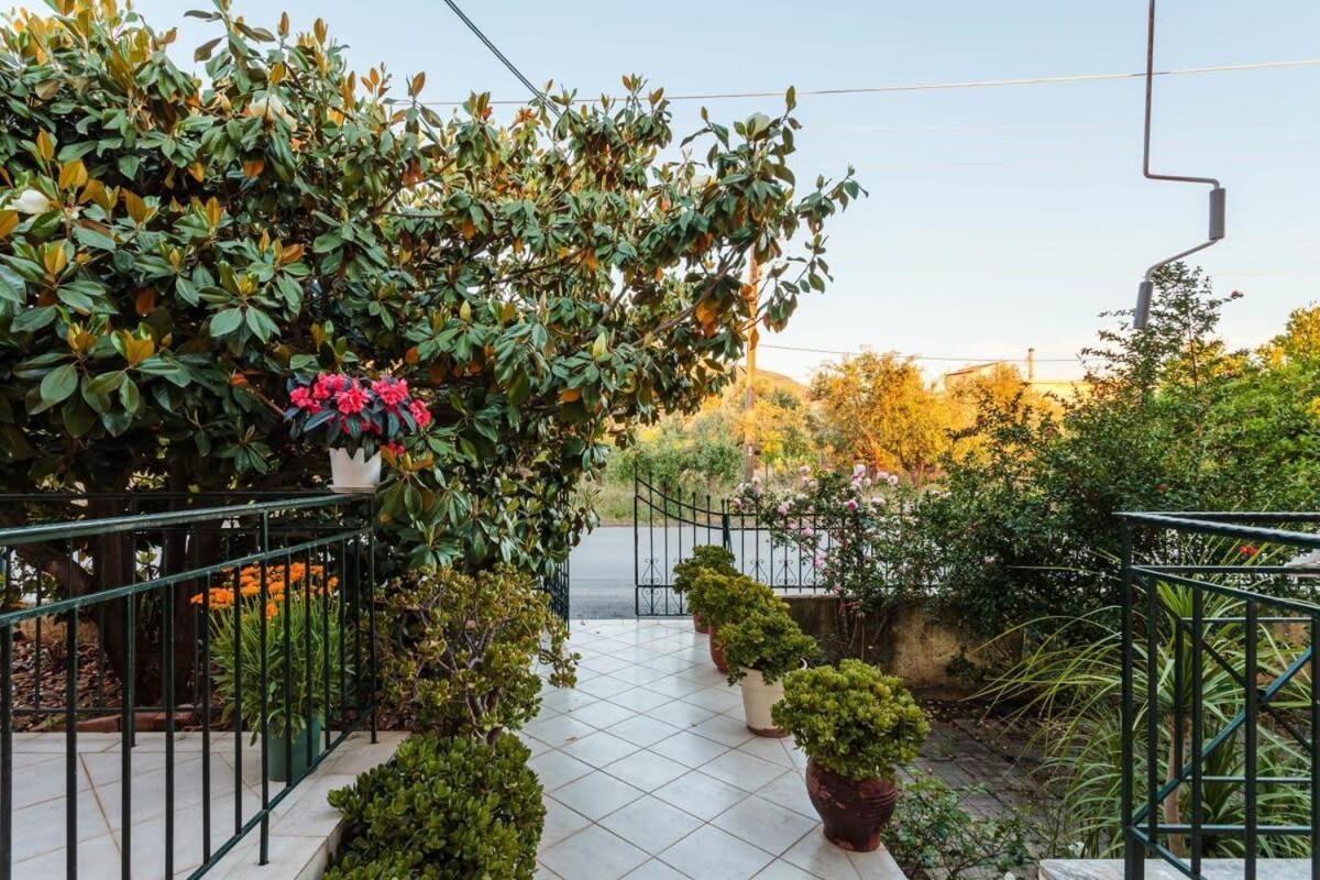 Stylish Seaside Home - Fully Equipped, Big Terrace Kalamata Exterior foto